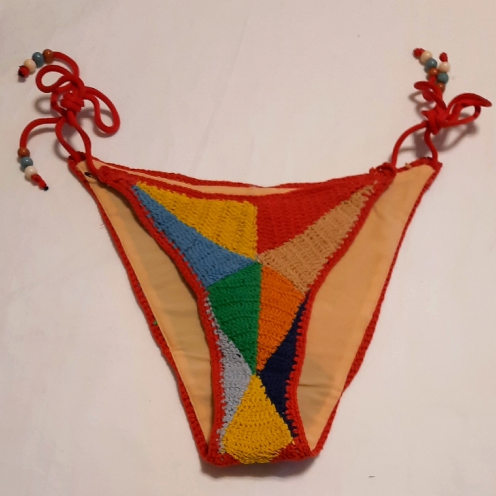 FREE PEOPLE ITS NOW COOL Colorful Crochet Bikini Bottom SIZE M/L NWOT
